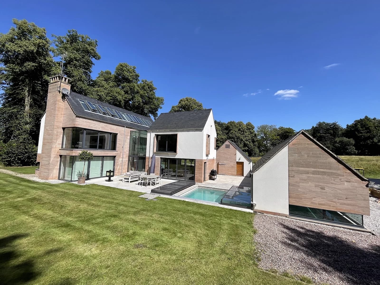 Heritage Property Automation · United Kingdom · MK Iconic Solutions project