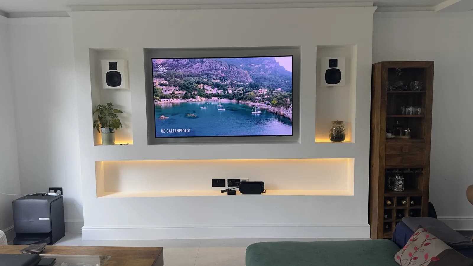 M&K Sound 2.1 Living Room · United Kingdom · MK Iconic Solutions project